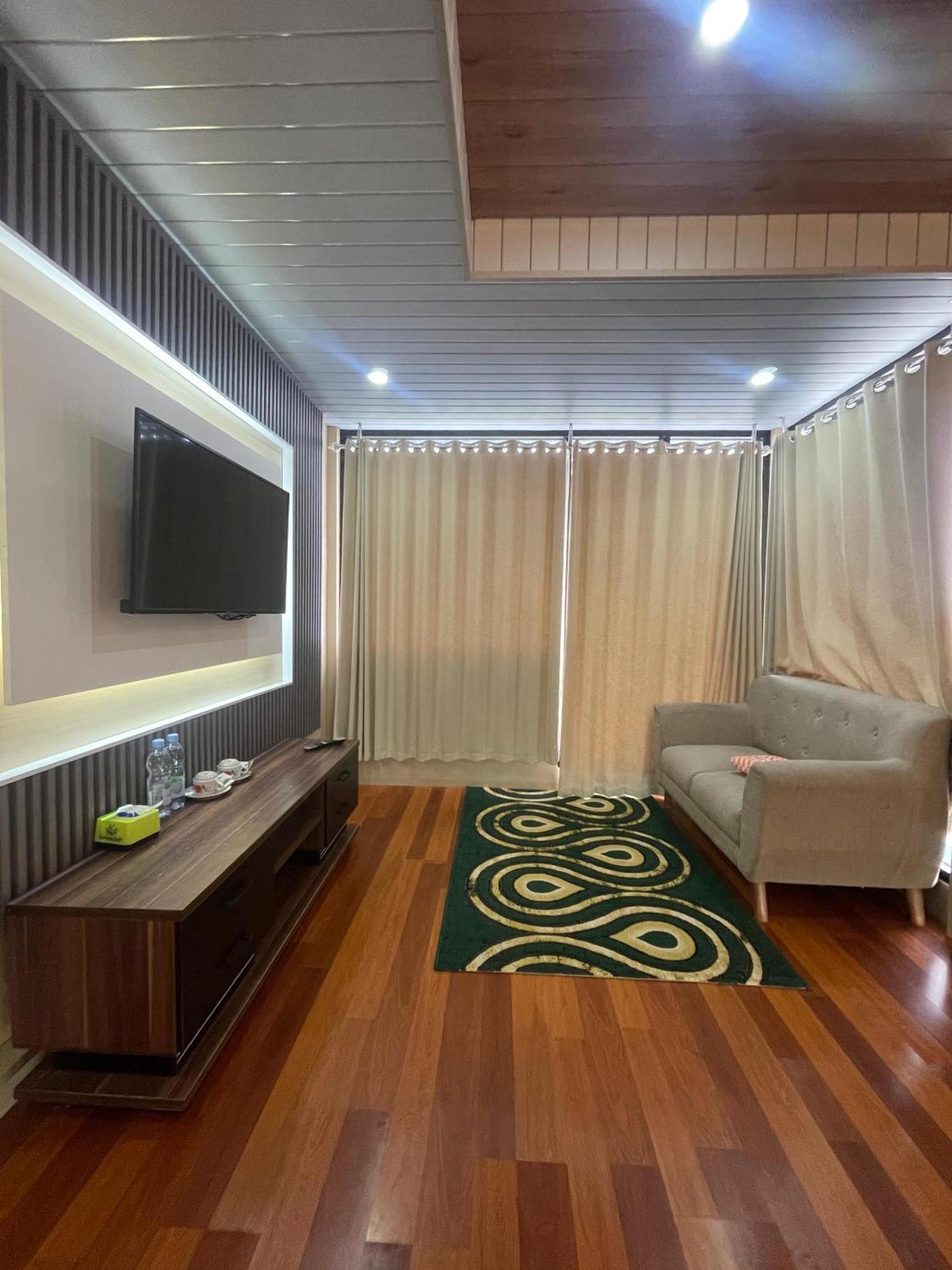 Pojok Kahyangan Homestay And Cabin Kejajar Екстер'єр фото